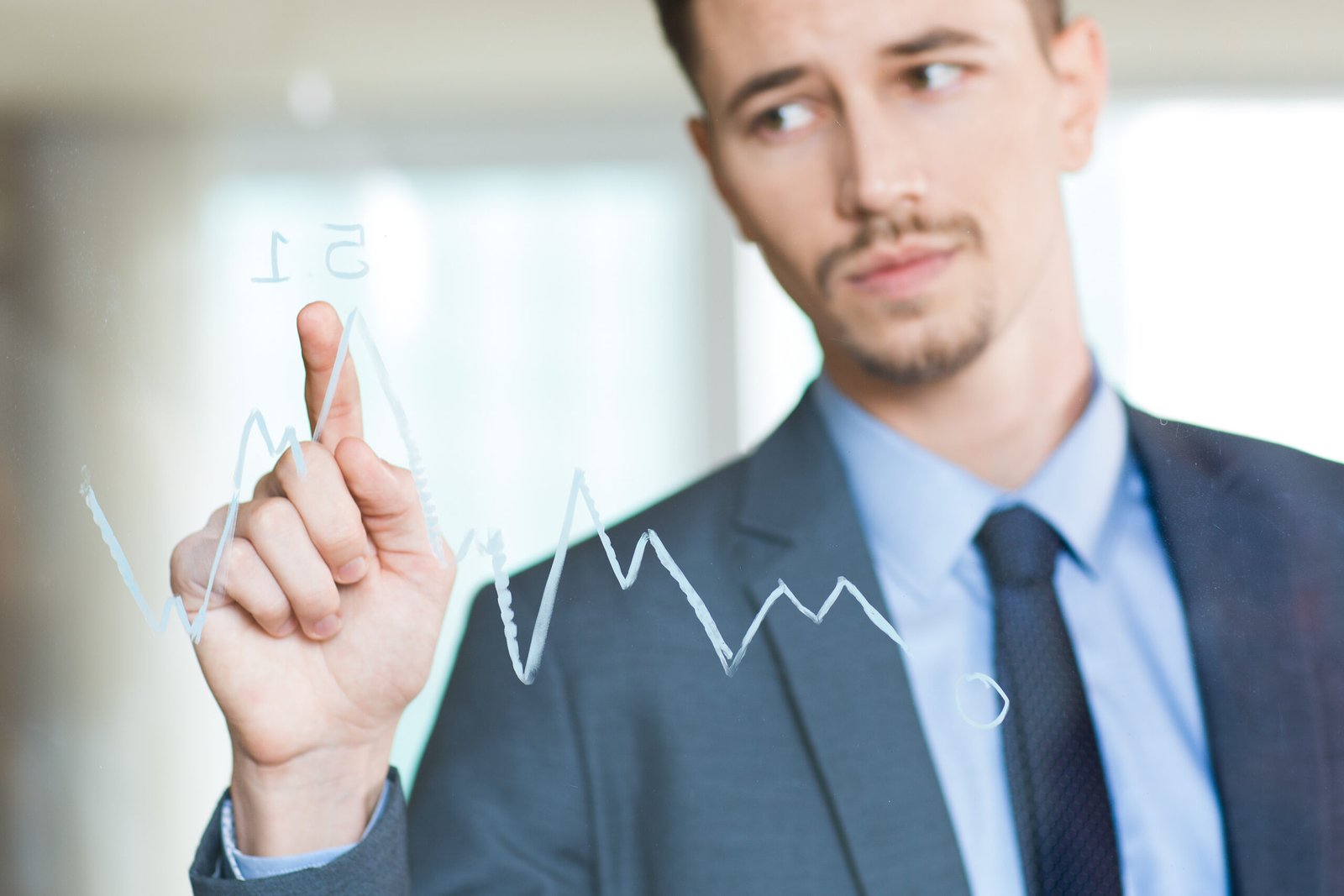 Dollar-cost averaging (DCA) – czym jest i jak działa uśrednianie kosztów w inwestowaniu